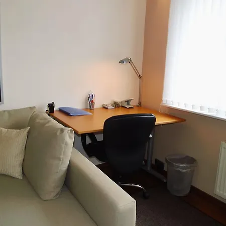 Moderne-1-Zimmer-Wohnung-Wi-Fi