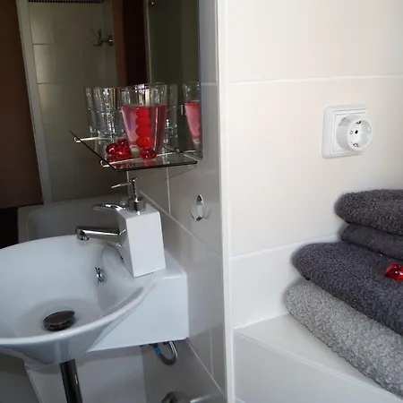 Moderne-1-Zimmer-Wohnung-Wi-Fi 公寓